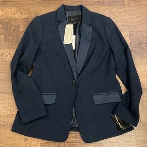Banana Republic Classic Navy Blazer w/ Satin Lapel Business Chic Women’s 4P NWT